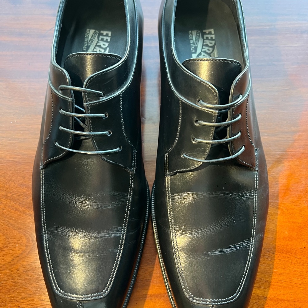 Elevate Your Look with Black Almond Toe Lace-Up Salvatore Ferragamo Dress Shoes!